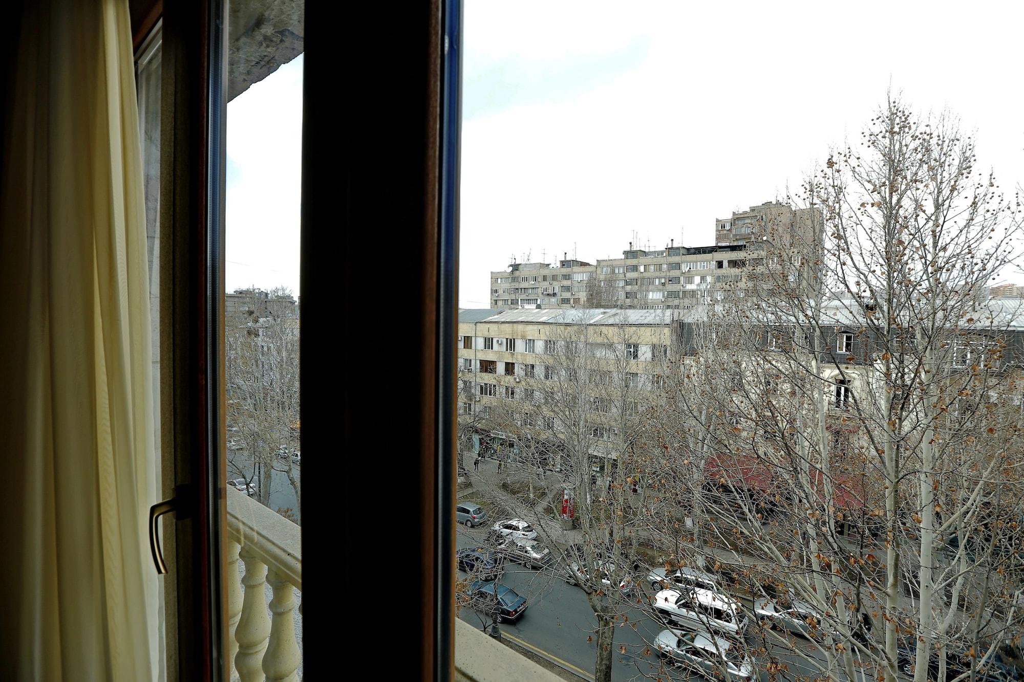 My Hotel Yerevan Exterior photo